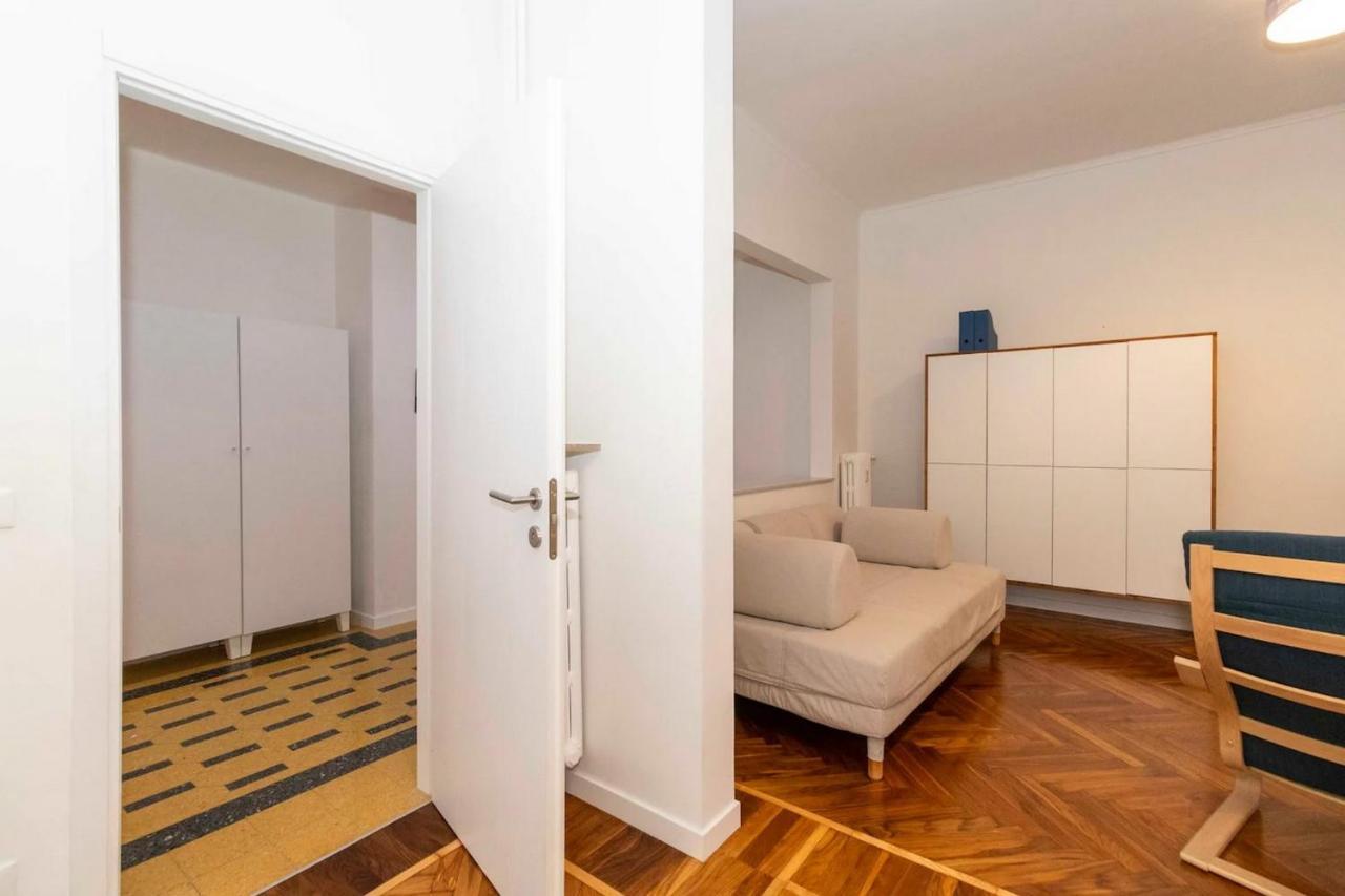 New! Cit Turin Elegant Apt With Parking Exterior photo