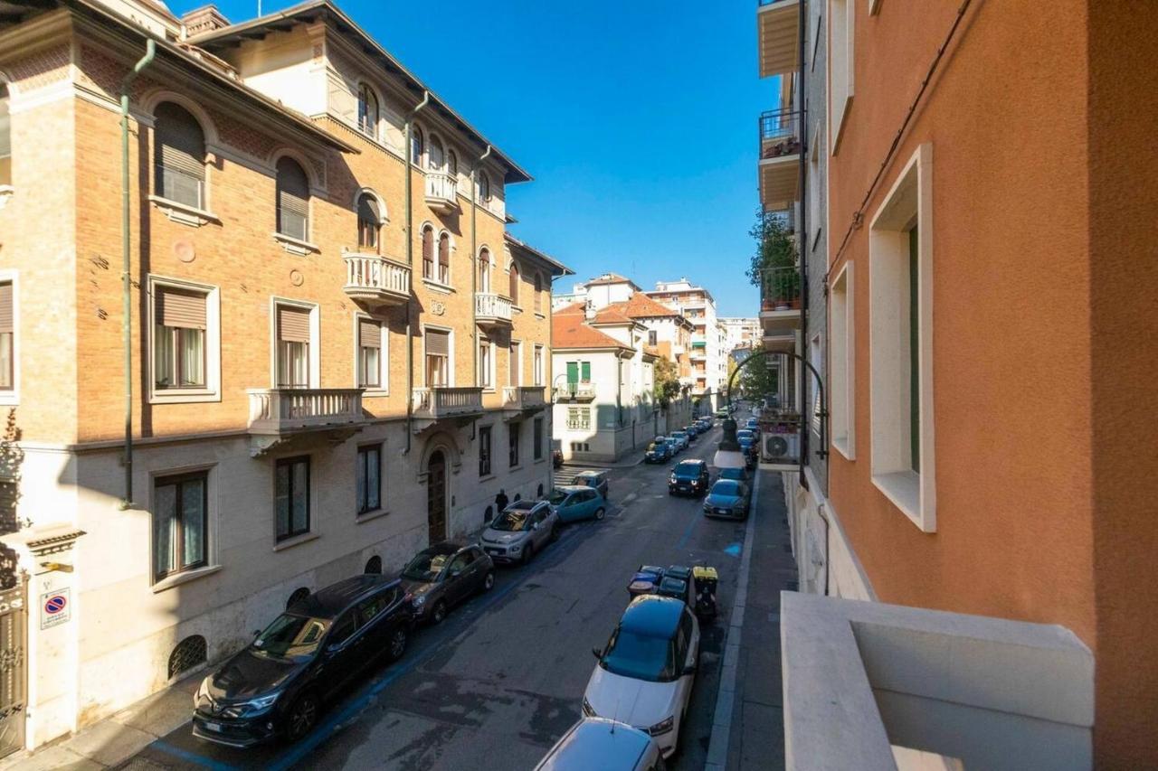 New! Cit Turin Elegant Apt With Parking Exterior photo
