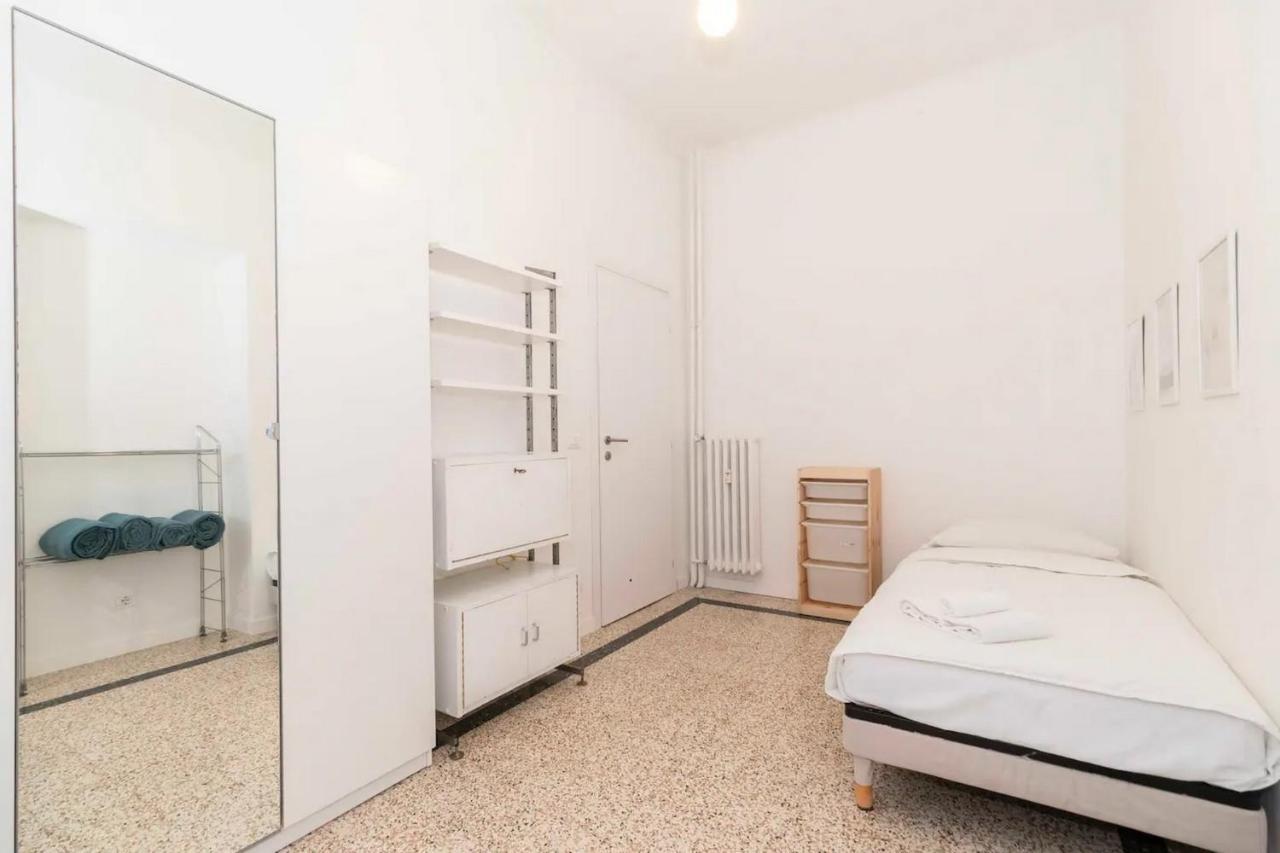 New! Cit Turin Elegant Apt With Parking Exterior photo