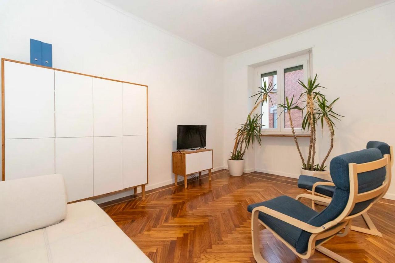 New! Cit Turin Elegant Apt With Parking Exterior photo
